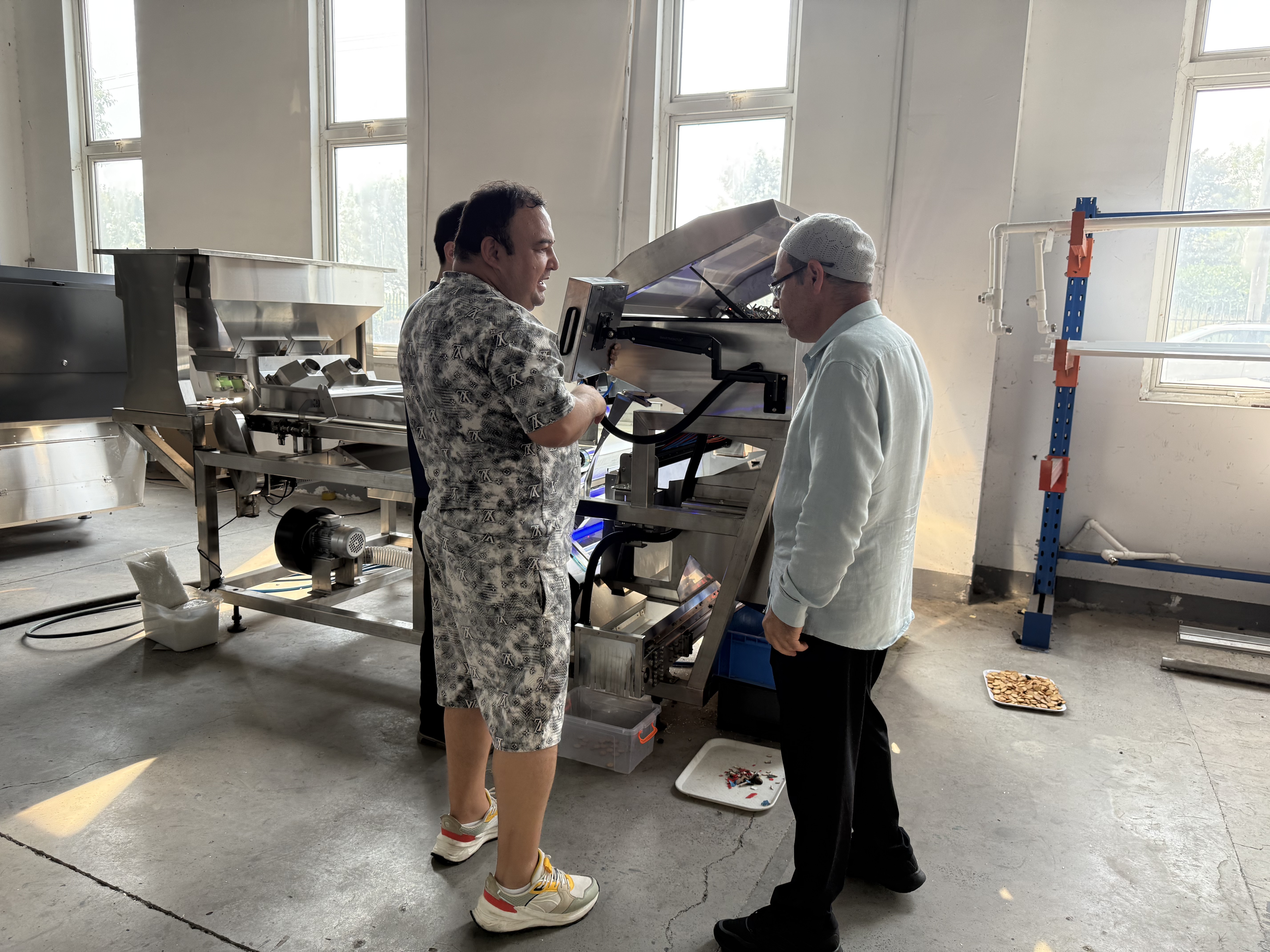 Central Asian client visiting CSG factory for equipment inspection